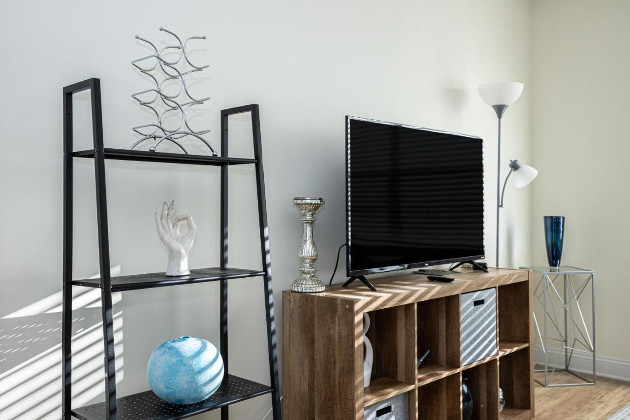 Carytown Living With *Pool And Gym* Apartment Ричмънд Екстериор снимка