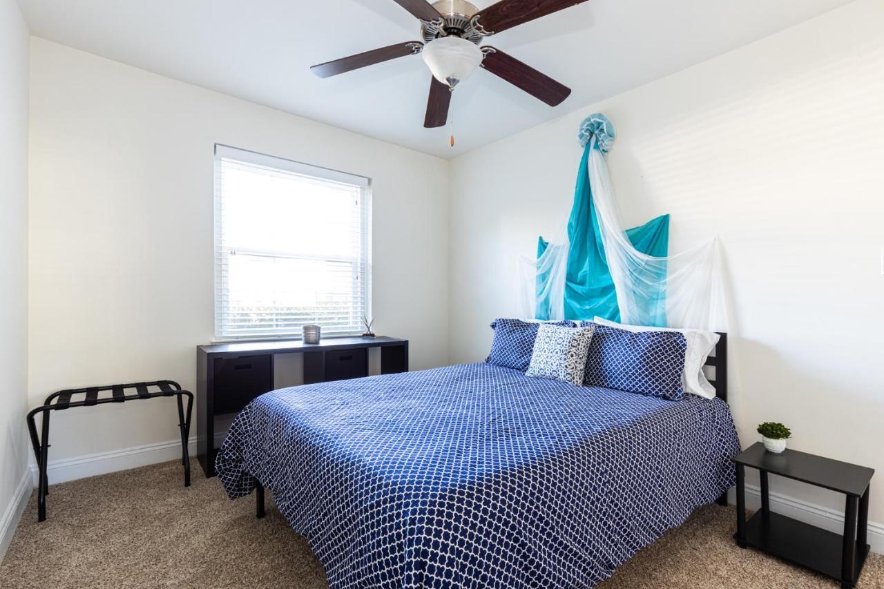 Carytown Living With *Pool And Gym* Apartment Ричмънд Екстериор снимка